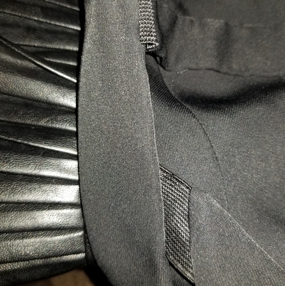 BCBGMAXAZRIA Backless Peplum Top Black Size XXS - Picture 4 of 7